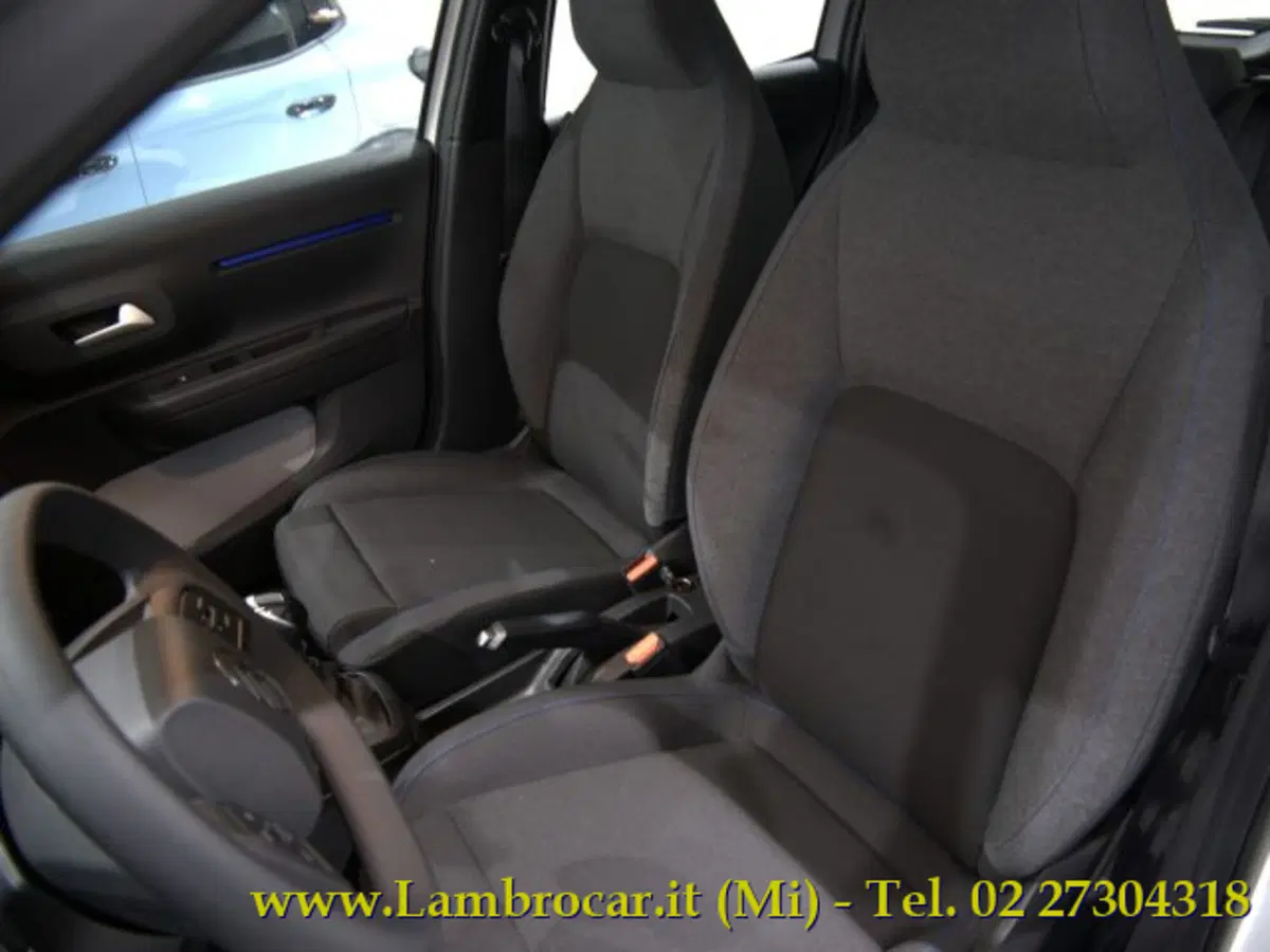 Citroen C3 Aircross nuova a Milano (12)