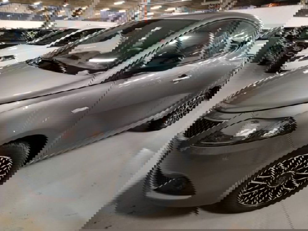 Lancia Ypsilon usata a Forlì-Cesena (14)