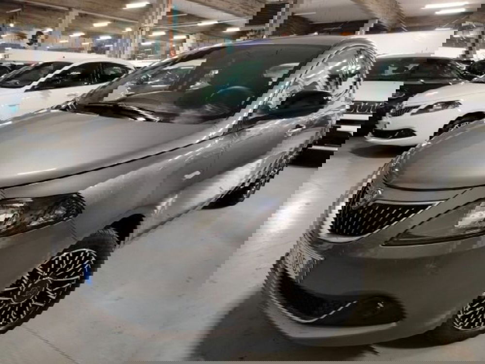 Lancia Ypsilon usata a Forlì-Cesena (2)