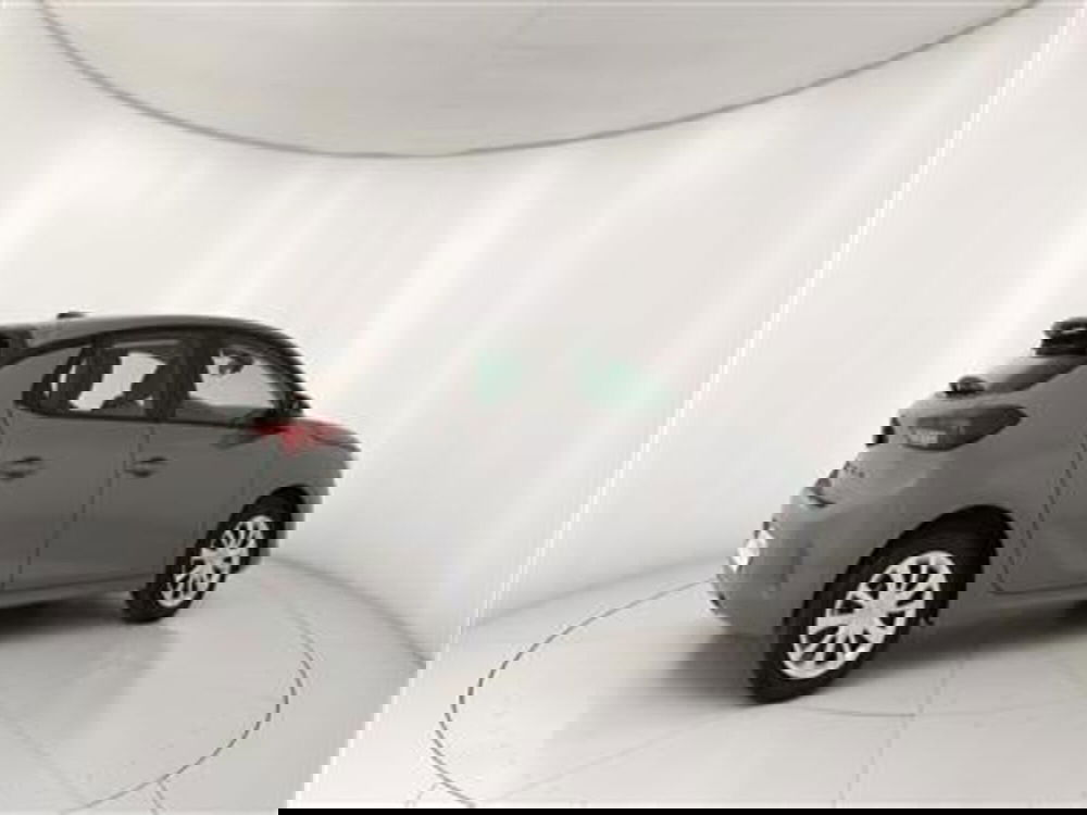 Opel Corsa nuova a Bari (8)