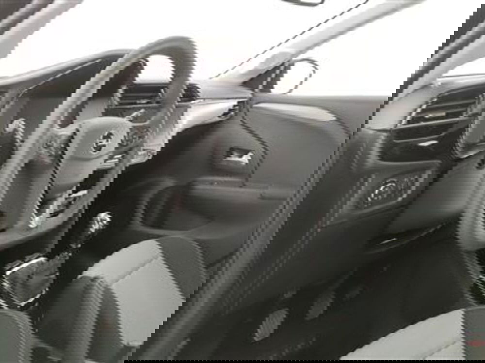 Opel Corsa nuova a Bari (14)