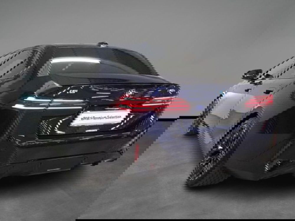 BMW i5 Touring usata a Verona (4)