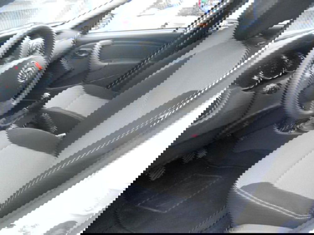 Dacia Duster usata a Pisa (9)
