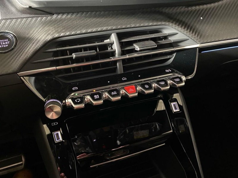 Peugeot 208 nuova a Torino (11)