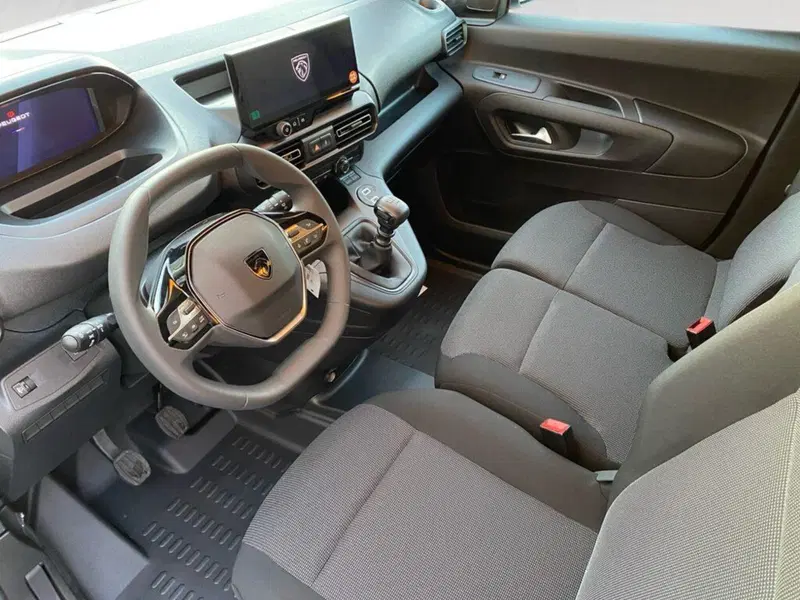 Peugeot Partner Furgone nuova a Torino (6)