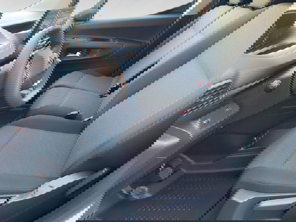 Peugeot Partner Furgone nuova a Torino (7)