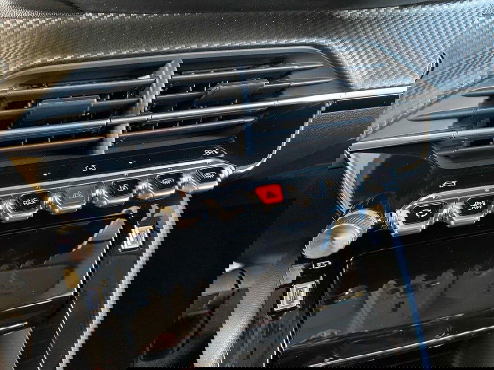 Peugeot 208 nuova a Torino (11)