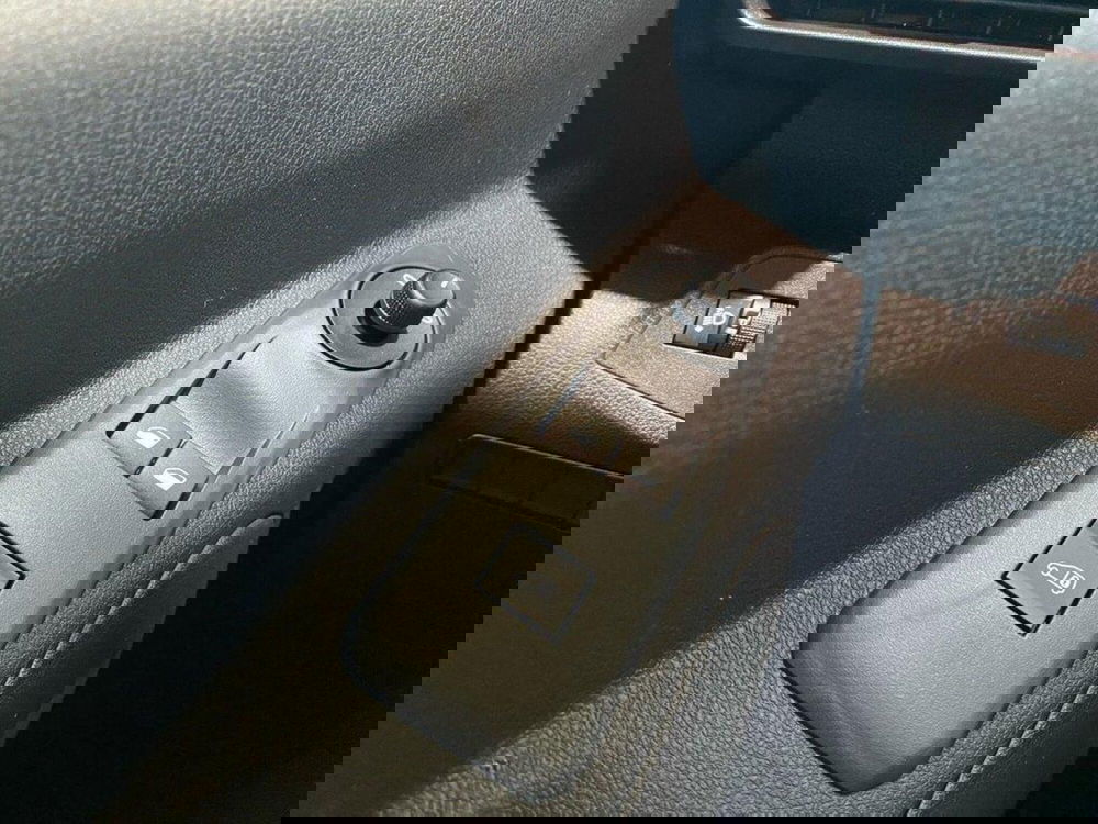 Peugeot Partner Furgone nuova a Torino (14)