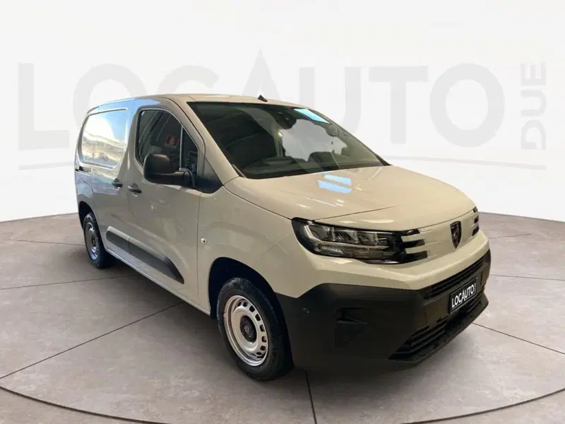 Peugeot Partner Furgone nuova a Torino (3)