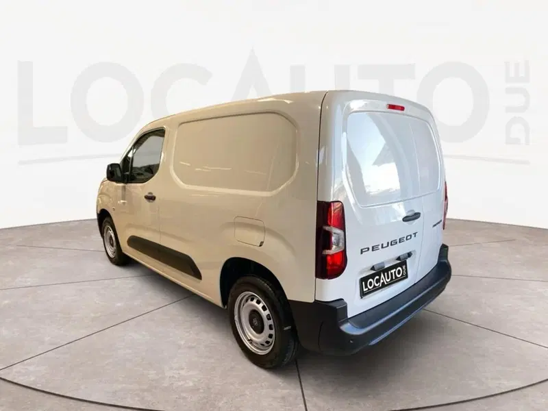 Peugeot Partner Furgone nuova a Torino (5)