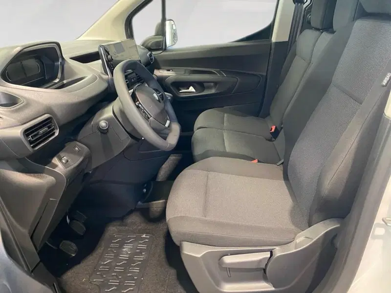 Peugeot Partner Furgone nuova a Torino (7)