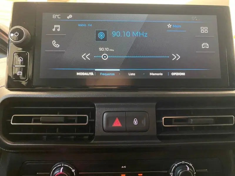 Peugeot Partner Furgone nuova a Torino (9)