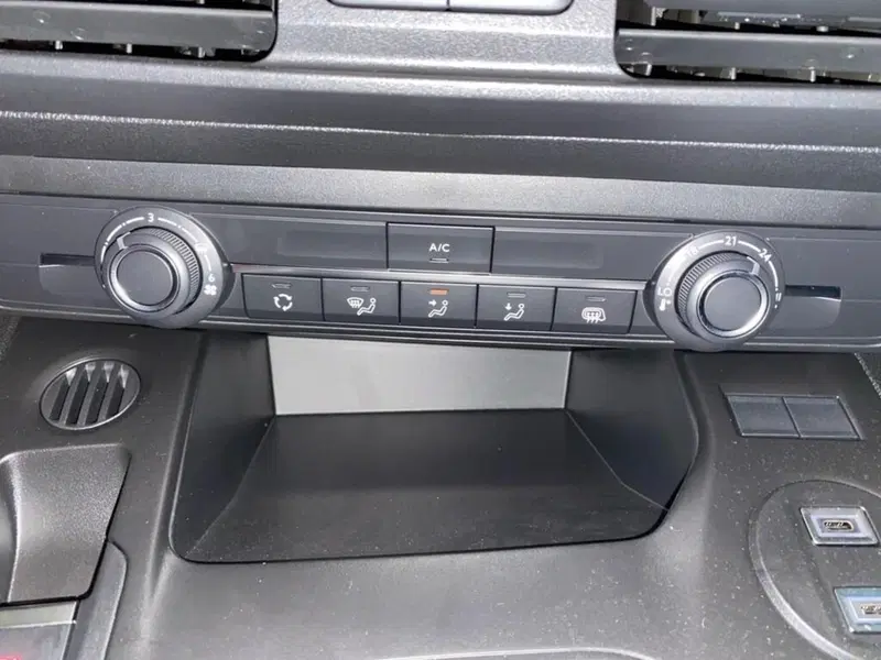 Peugeot Partner Furgone nuova a Torino (10)