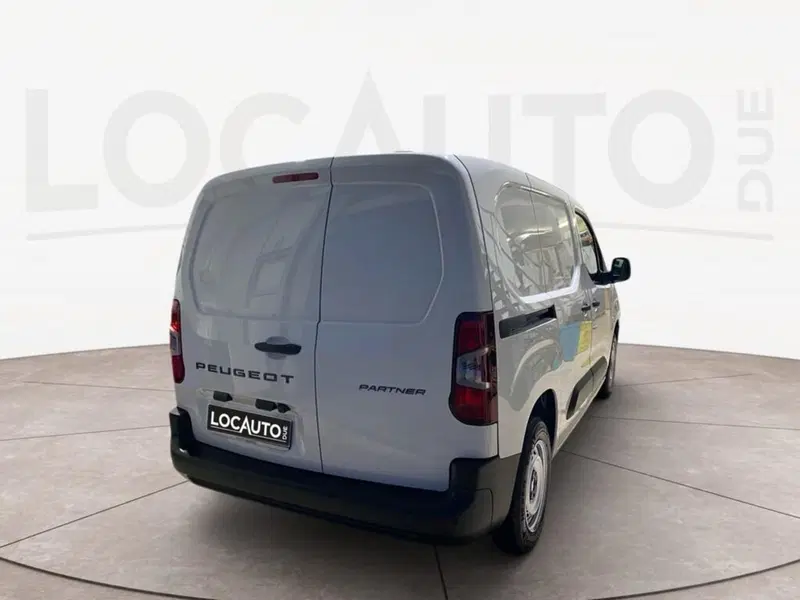 Peugeot Partner Furgone nuova a Torino (4)