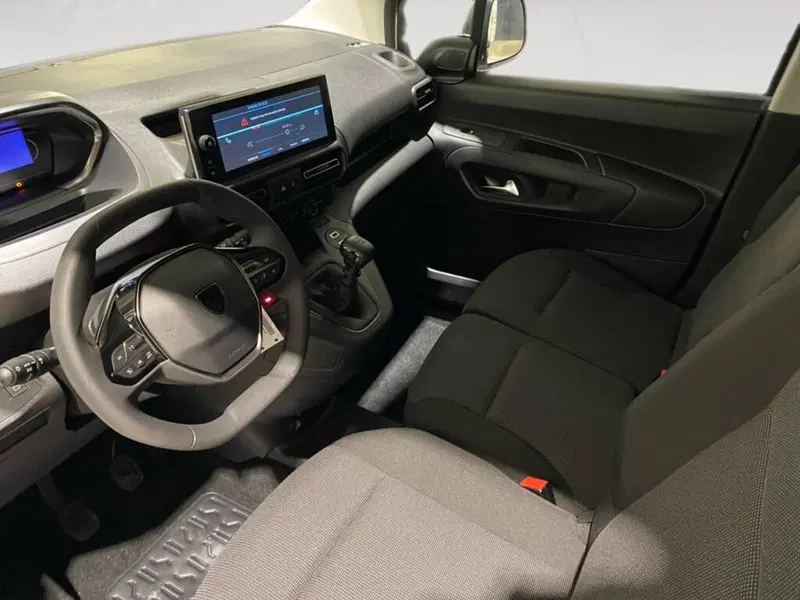 Peugeot Partner Furgone nuova a Torino (6)