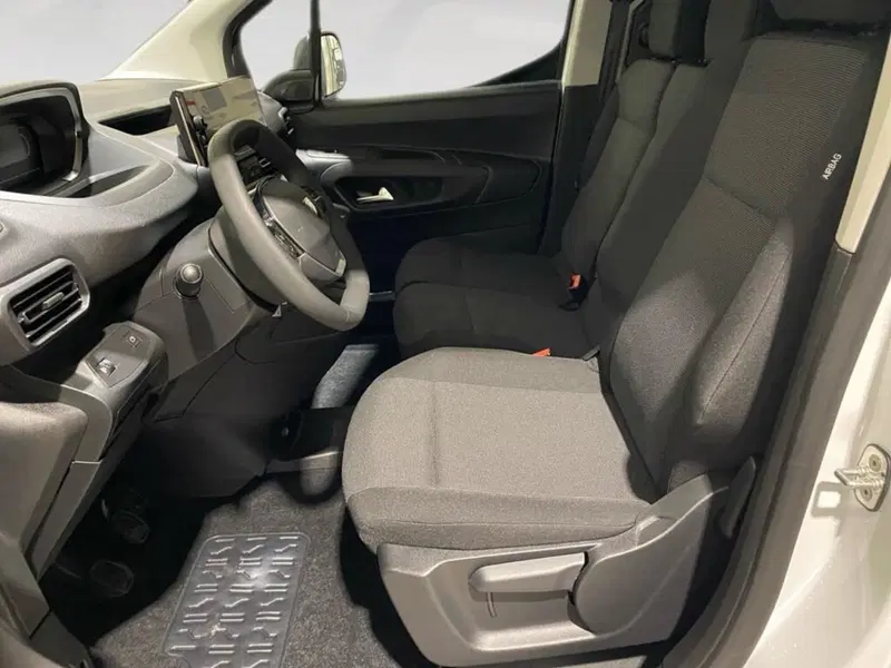 Peugeot Partner Furgone nuova a Torino (7)