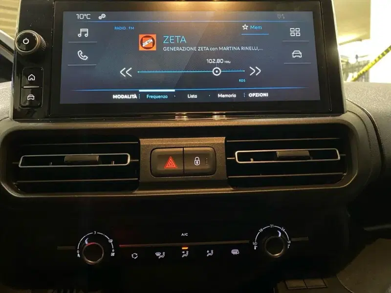 Peugeot Partner Furgone nuova a Torino (9)