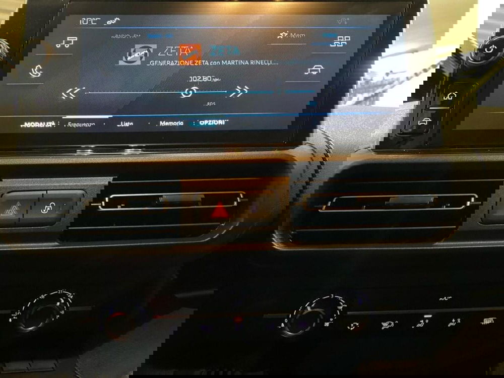 Peugeot Partner Furgone nuova a Torino (9)