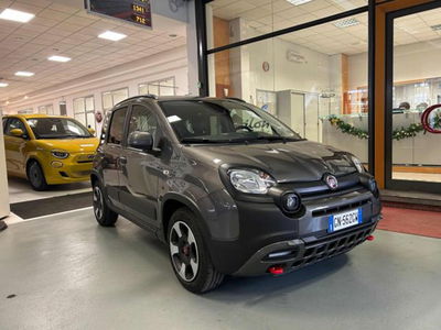 Fiat Panda Cross 1.0 firefly hybrid Cross s&amp;s 70cv 5p.ti del 2023 usata a Vercelli