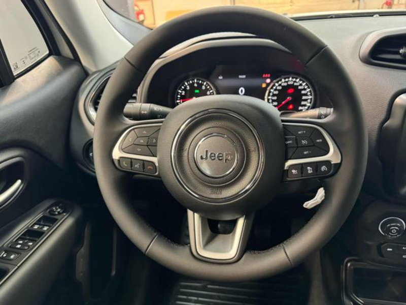 Jeep Renegade nuova a Vercelli (12)