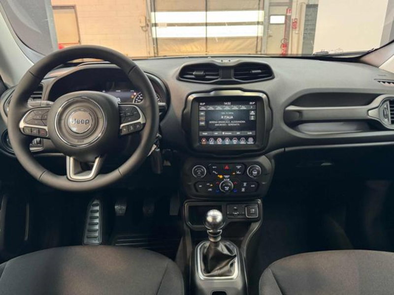 Jeep Renegade nuova a Vercelli (15)