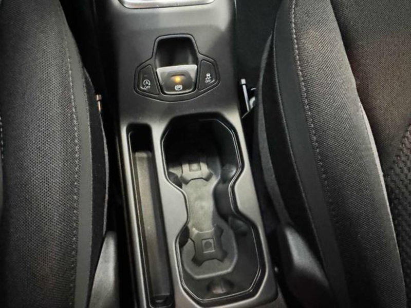 Jeep Renegade nuova a Vercelli (18)