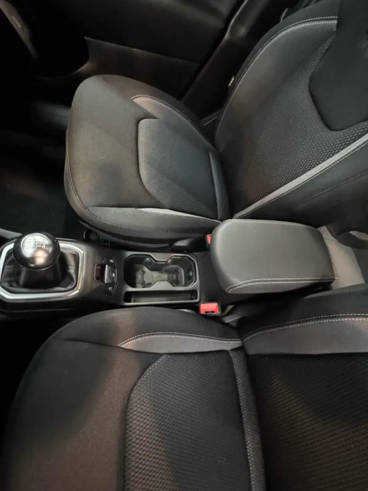 Jeep Renegade nuova a Vercelli (19)