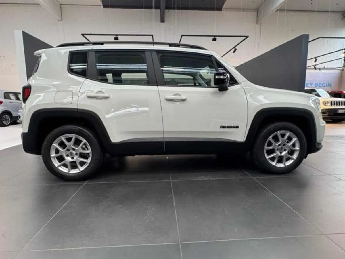 Jeep Renegade nuova a Vercelli (8)