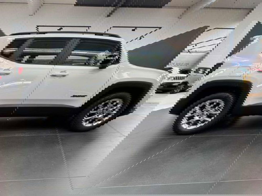 Jeep Renegade nuova a Vercelli (8)