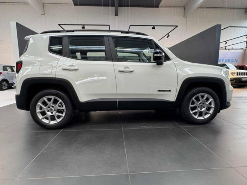 Jeep Renegade nuova a Vercelli (8)