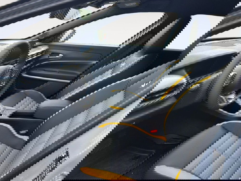 Jeep Avenger nuova a Verona (7)