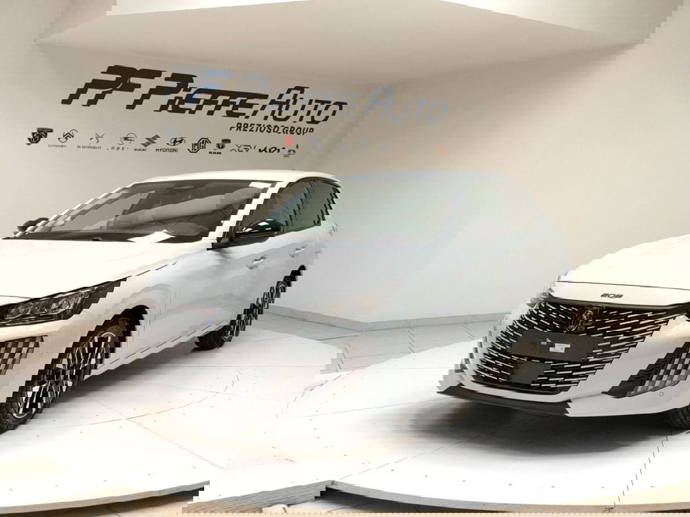 Peugeot 208 nuova a L'Aquila