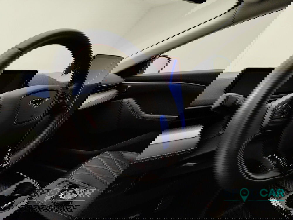 Ford Mustang Mach-E usata a Como (9)