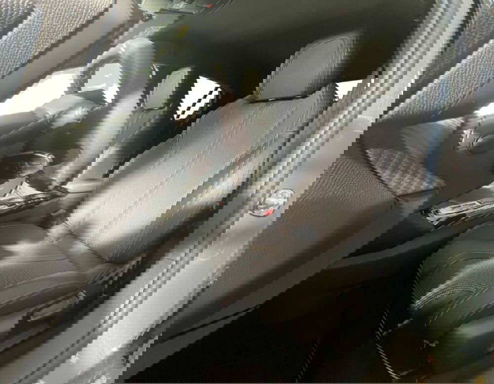 Peugeot 208 nuova a Ferrara (12)