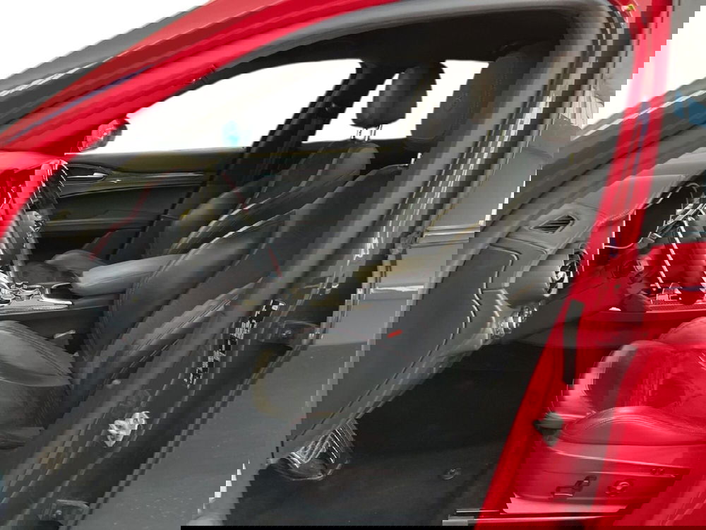 Alfa Romeo Stelvio usata a Torino (10)