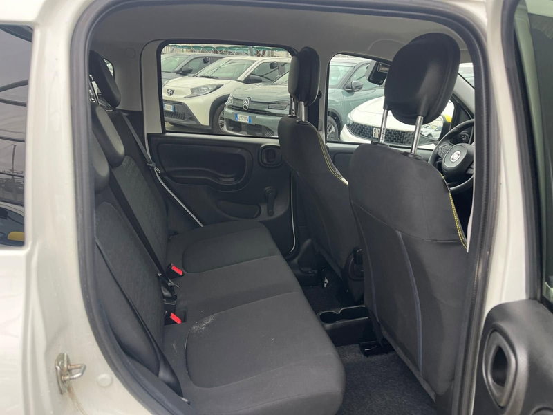 Fiat Panda Cross usata a Milano (13)