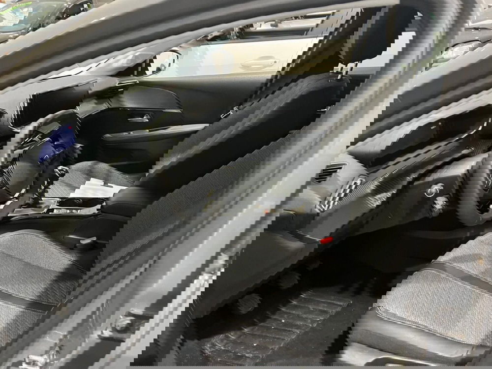 Peugeot 208 usata a Milano (10)