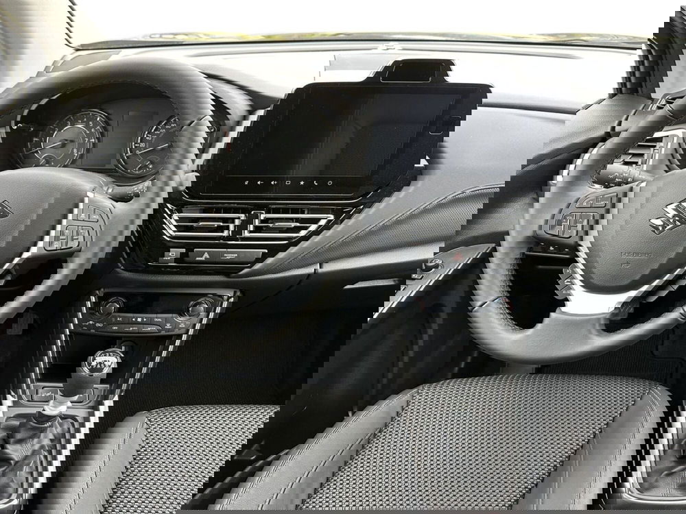 Suzuki S-Cross nuova a Prato (10)