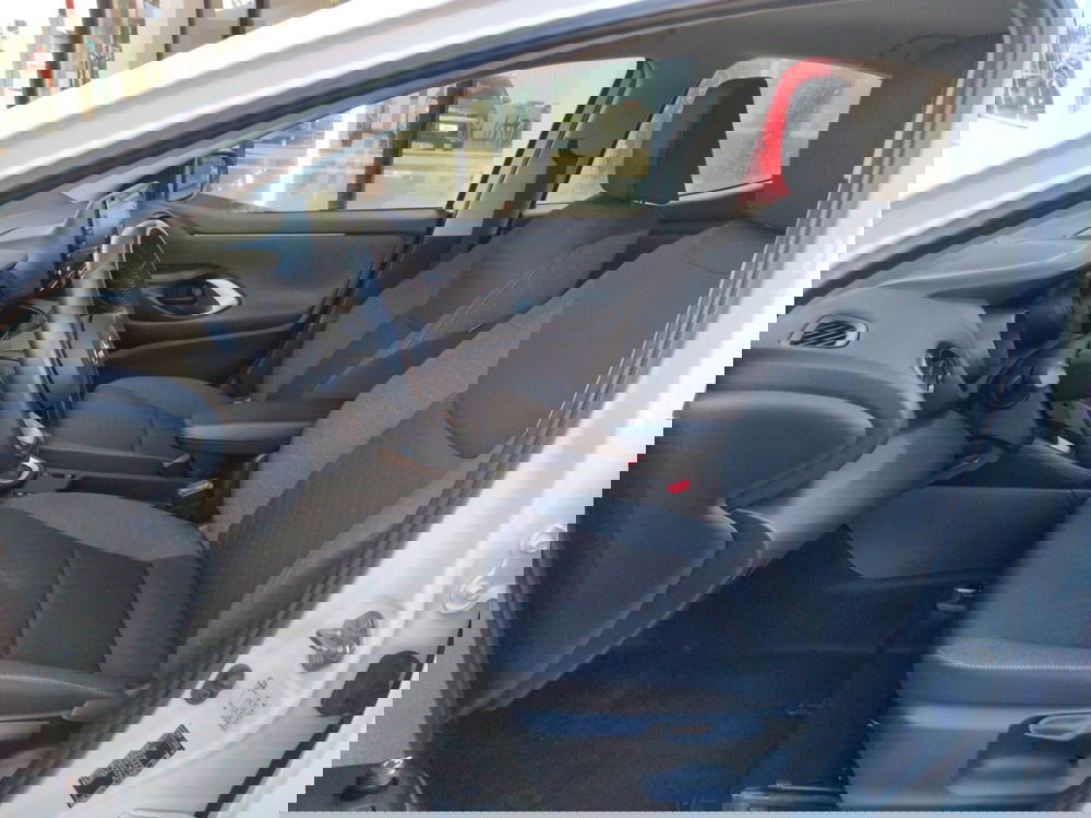 Toyota Yaris usata a Sassari (17)