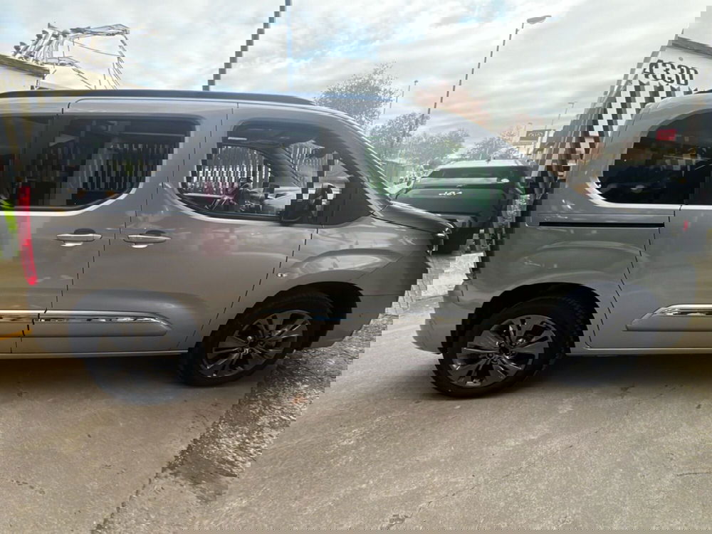 Toyota Proace City Verso nuova a Nuoro (7)