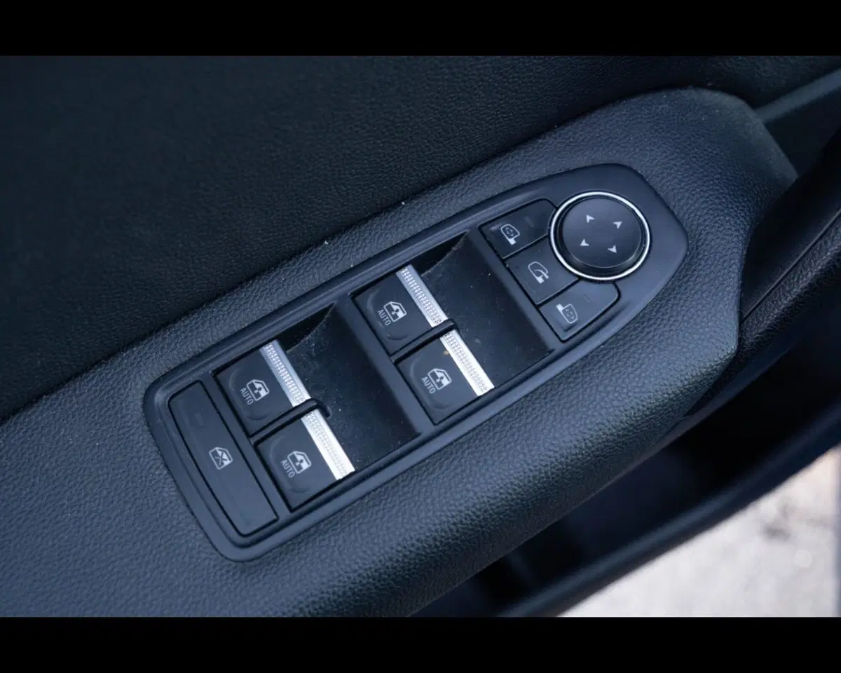 Renault Captur usata a Treviso (16)