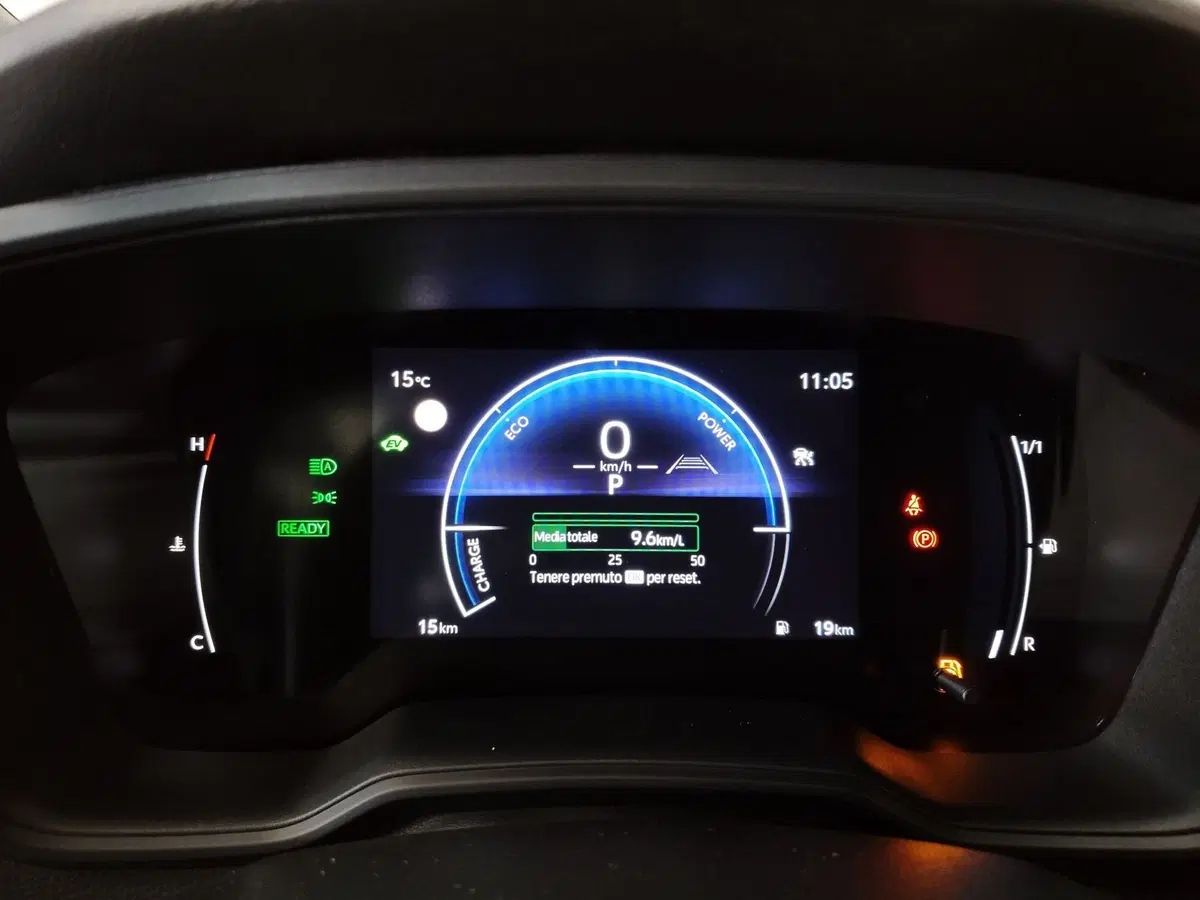 Toyota Corolla Touring Sports nuova a Roma (15)