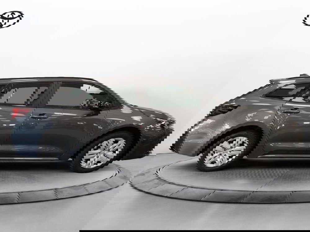 Toyota Corolla Touring Sports nuova a Roma (16)