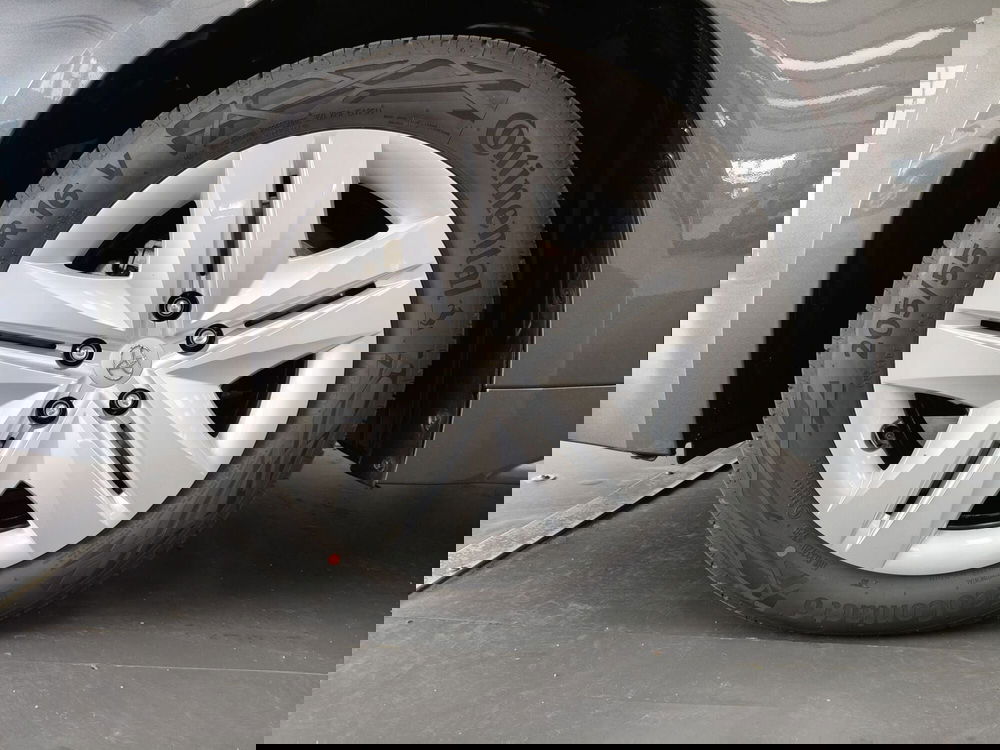 Toyota Corolla Touring Sports nuova a Roma (17)