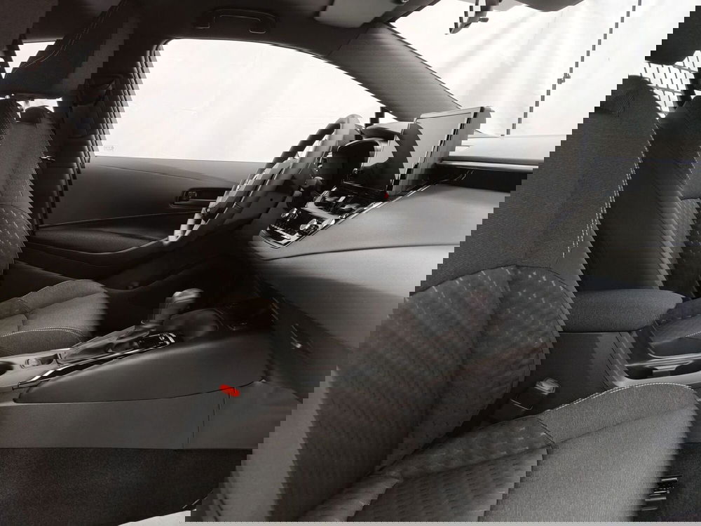 Toyota Corolla Touring Sports nuova a Roma (5)