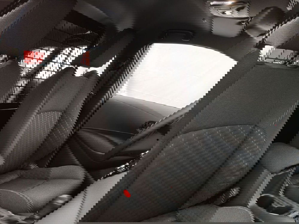 Toyota Corolla Touring Sports nuova a Roma (6)