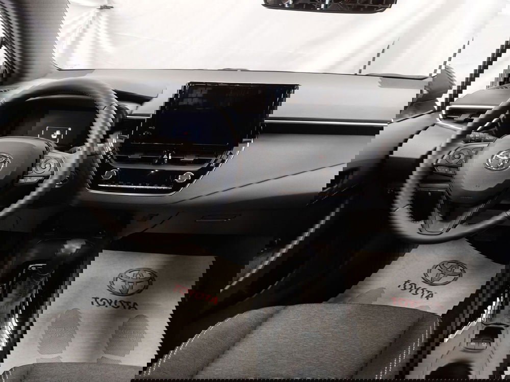 Toyota Corolla Touring Sports nuova a Roma (9)