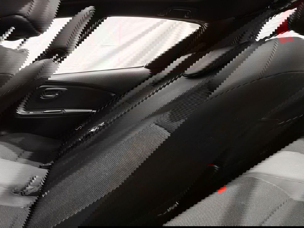 Toyota Yaris usata a Roma (14)