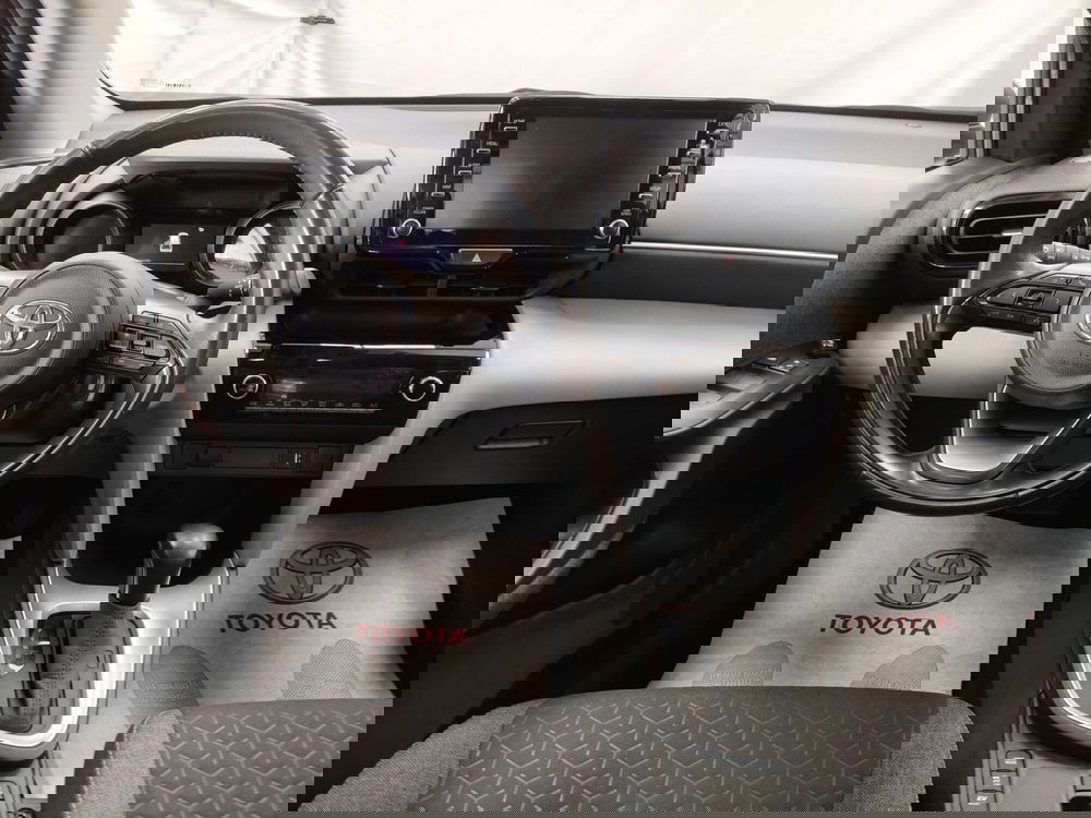 Toyota Yaris Cross usata a Roma (10)