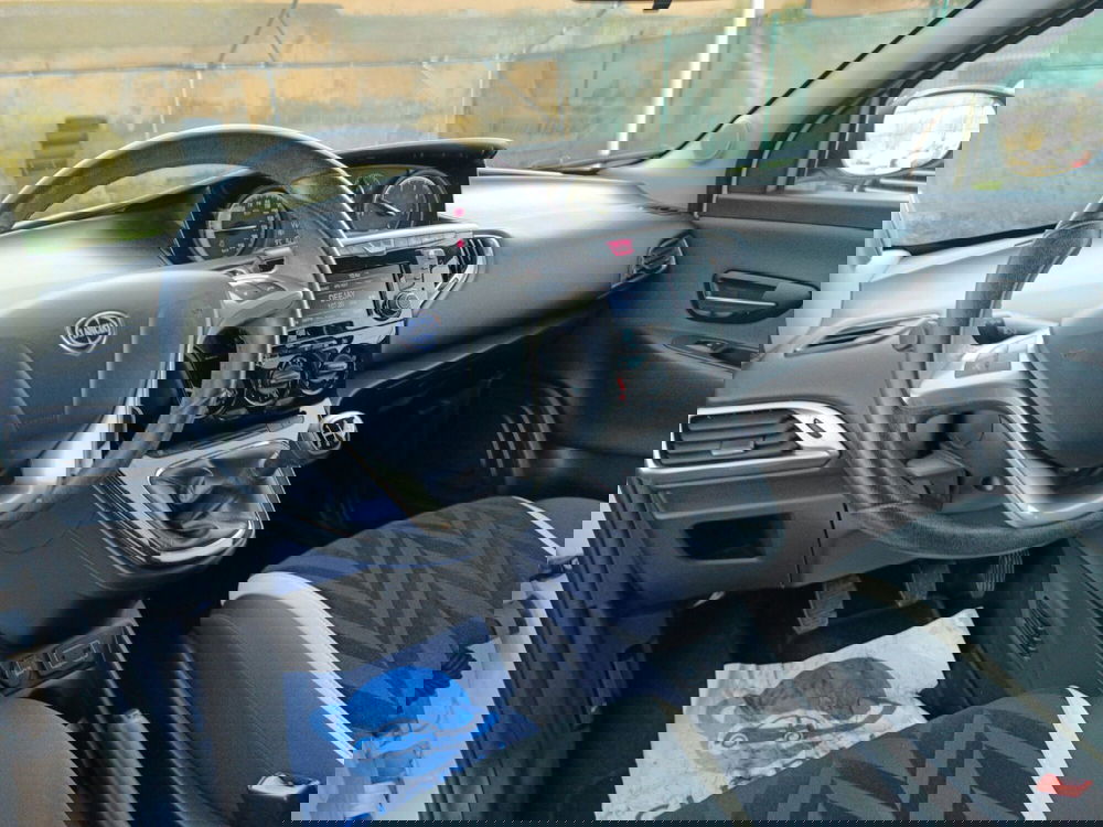 Lancia Ypsilon usata a Bologna (11)
